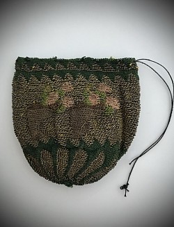 Georgian coin purse with metal thread