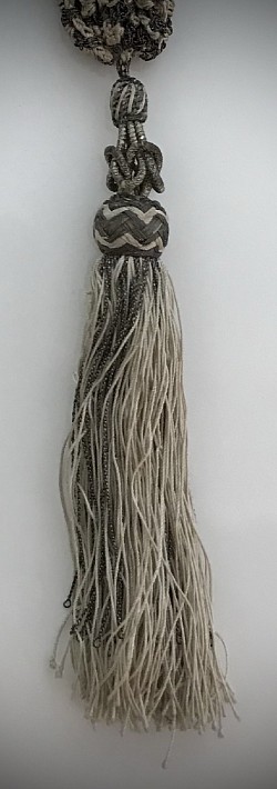 knotted tassel with silk & silver threads