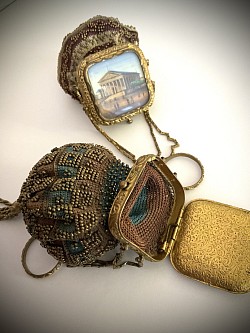 Grand Tour Purse.  pursemuseum2.com