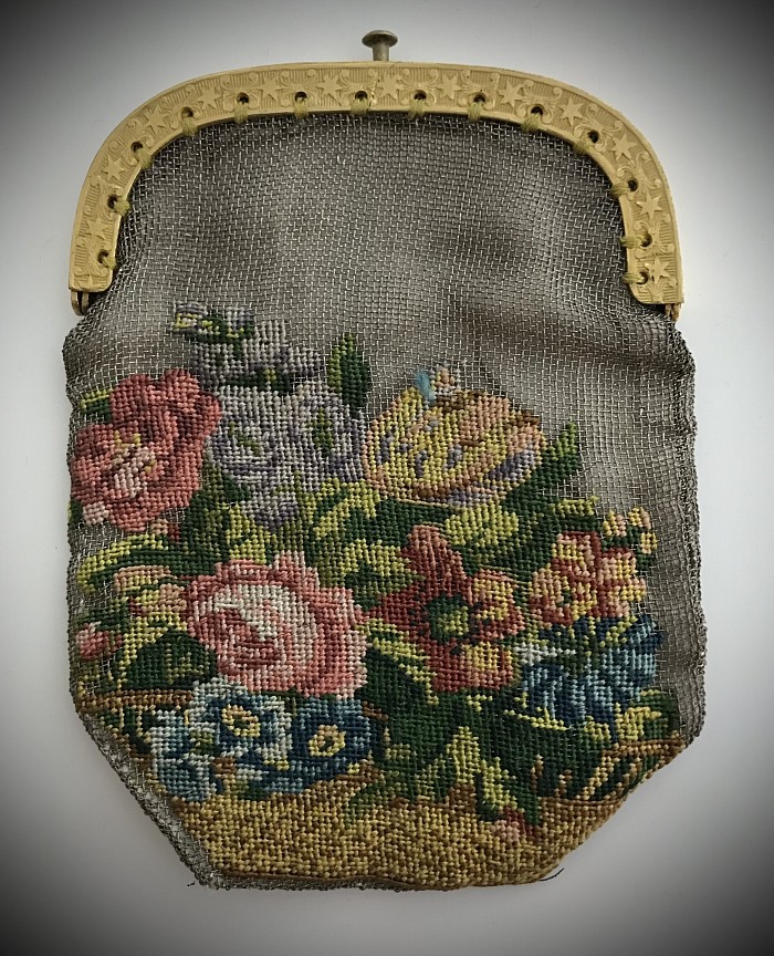 1810-1820 Georgian Coin purse with Petit Point on Screen and Pinchbeck frame