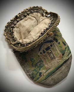 Inside view Georgian purse with embroidered screen