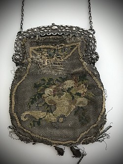 Petit point on screen small coin purse Georgian Era with silver frame